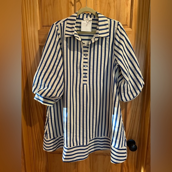 entro Dresses & Skirts - entro Blue and White Striped Dress Top